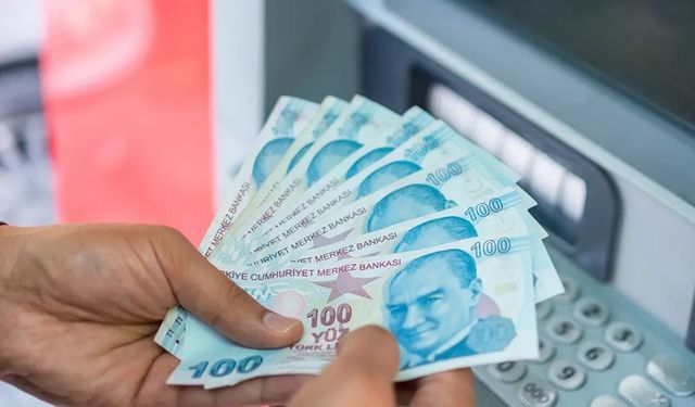 Büyük Değişim! Emeklilere Müjde: Kök Maaşlar 12.000 TL'ye Yükseliyor!