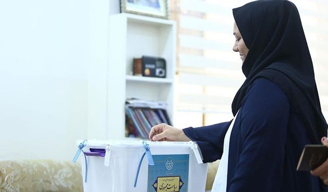 İran'da cumhurbaşkanı seçiminin ikinci turu yarın yapılacak