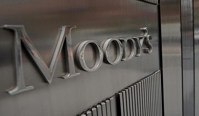 Moody's, Türkiye'nin kredi notunu iki kademe artırdı