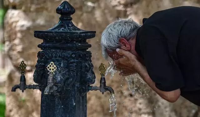 65 merkezde ekstrem maksimum sıcaklık yaşanıp, sıcaklık rekoru kırıldı.