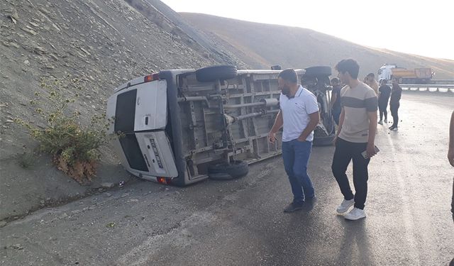 Van’da trafik kazası! 2 kişi hafif yaralandı