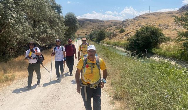 Şamran Kanalı için 51 kilometre yürüdüler