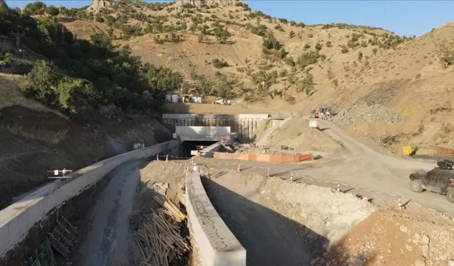 Bitmeyen Çilenin Yolu: Van-Şırnak Arasında Yıllardır Süren Bekleyiş Yeniden Uzadı!