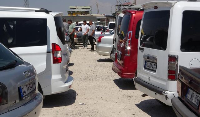 Van’da ikinci el araç piyasasında yaprak kımıldamıyor