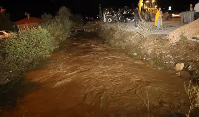 Van Edremit 'de İnanılmaz Sel İşte Tüm Detaylar!