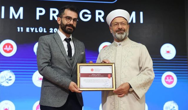 Vanlı din görevlisi Ahmet Çağlı Türkiye üçüncüsü oldu