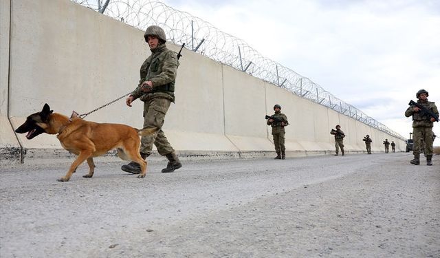 Van'da sınır hattında düzensiz göçle mücadele sürüyor