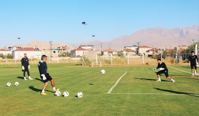 Van Spor İzmir'e uçtu