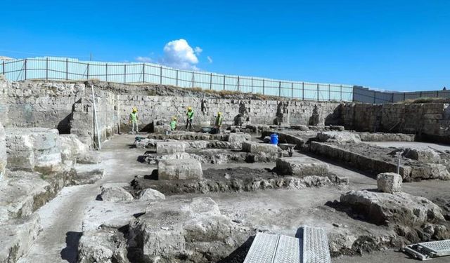 Eski Van şehrindeki restorasyon çalışmaları devam ediyor