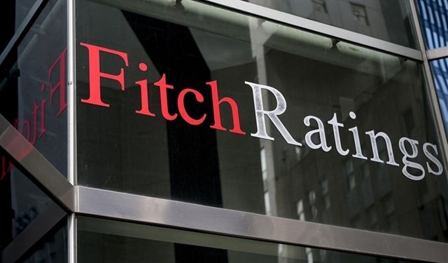 Fitch, Türkiye'nin kredi notunu yükselti