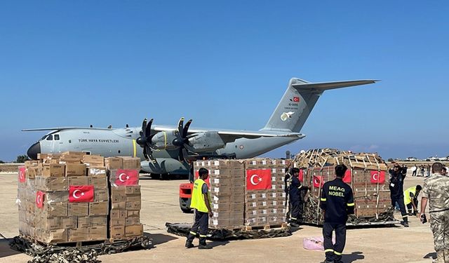 Türkiye'nin gönderdiği insani yardım Lübnan'a ulaştı