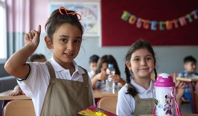 Çocukların okula uyum sürecinde güven duygusunu oluşturmak önem taşıyor