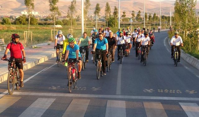 Van'da bisiklet turu düzenlendi