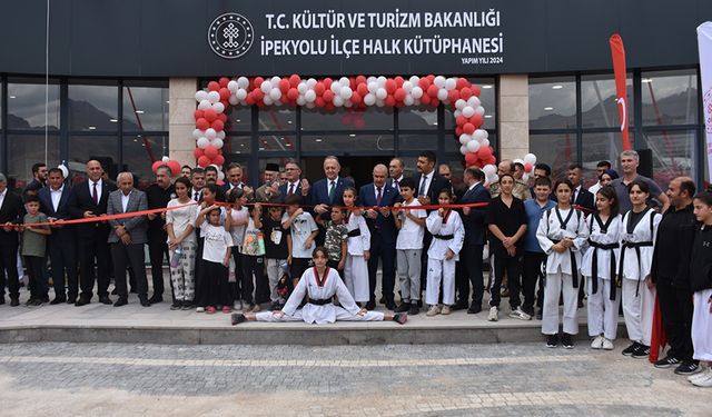 Kültür ve Turizm Bakan Yardımcısı Yazgı, Van'da kütüphane açılışında konuştu