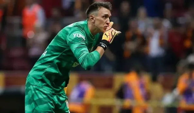 Galatasaray'ın Efsane Kalecisi Muslera, Sezon Sonu Veda Ediyor! Yerine Geçmesi Beklenen Yıldız Kaleci Kim?