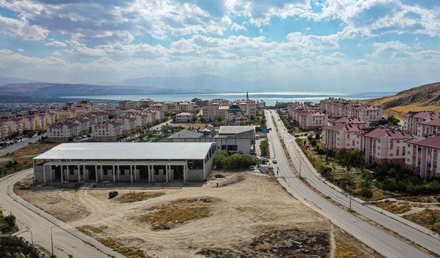 Kalecik TOKİ’ye kapalı semt pazarı yapılıyor