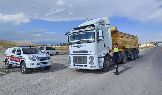 Van'da 164 araç trafikten men edildi