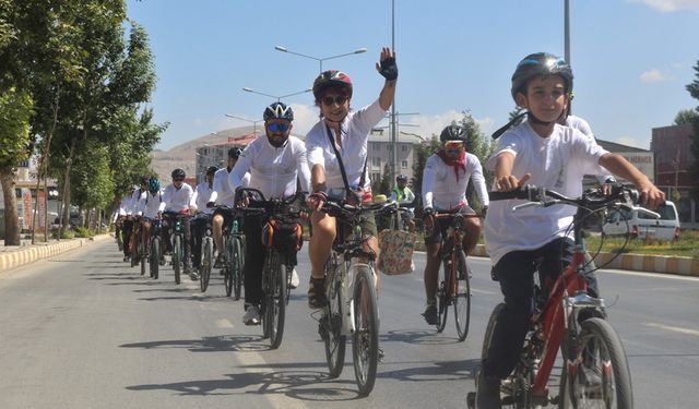 Van'da pedallar Cumhuriyet için çevrilecek