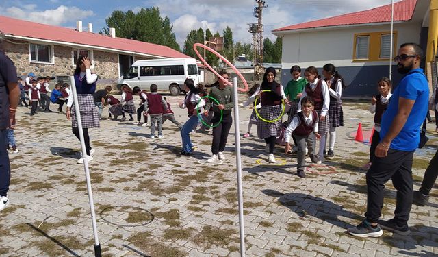 Muradiye'de “Merkezim Her Yerde” etkinliği