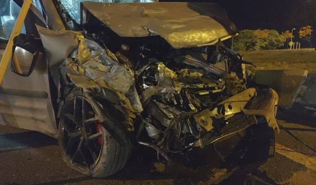 Van'da iki ayrı trafik kazası: 1 ölü 5 yaralı