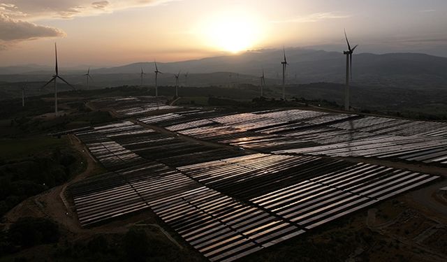 Küresel temiz enerji teknolojileri pazar büyüklüğü 10 yılda 2 trilyon doları aşacak