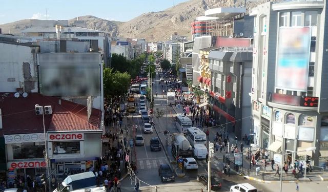 Cumhuriyet Caddesi trafiğe kapatılacak