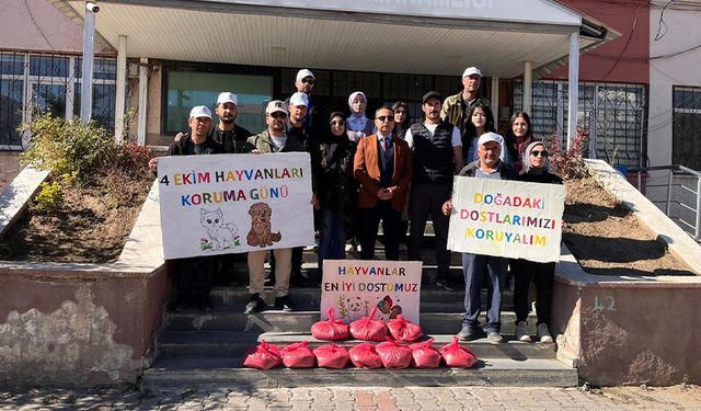 Muradiye’de yaban hayvanları için doğaya yem bırakıldı