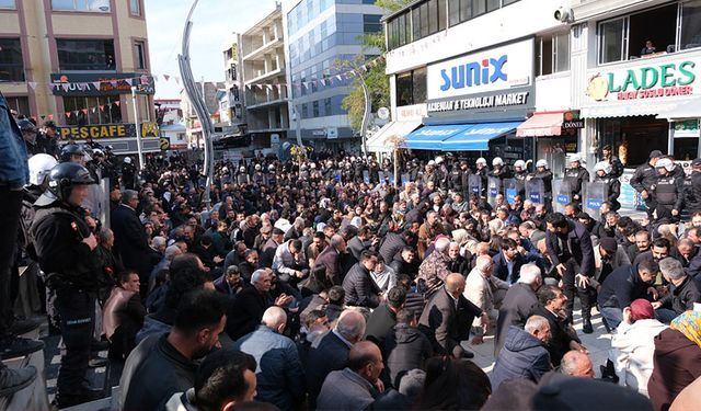 Van’da kayyum protestosu