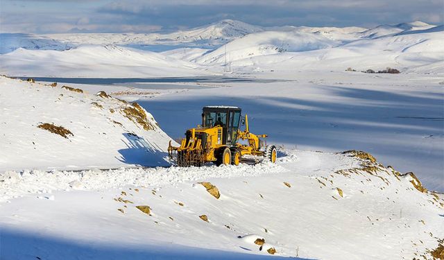 Van'da kardan kapanan 158 mahalle ve mezra yolu ulaşıma açıldı