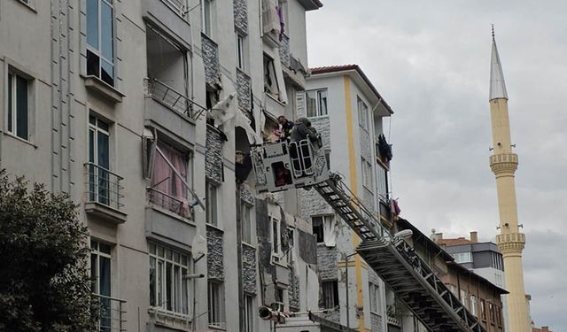 Beş katlı binada şiddetli patlama