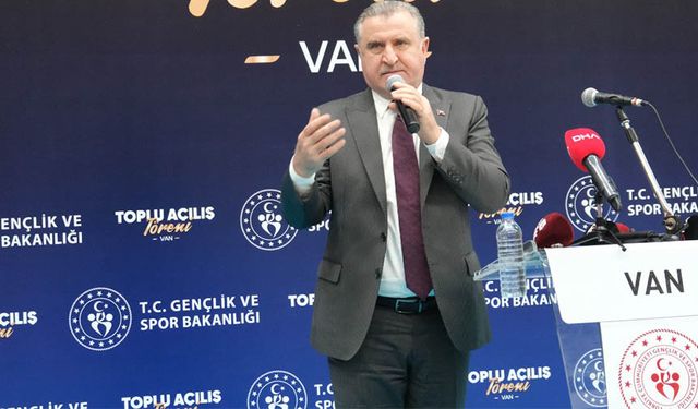 Bakan Bak, Van’da toplu açılış töreninde konuştu: Vanlı sporcular ülkemizi en iyi şekilde temsil edecek