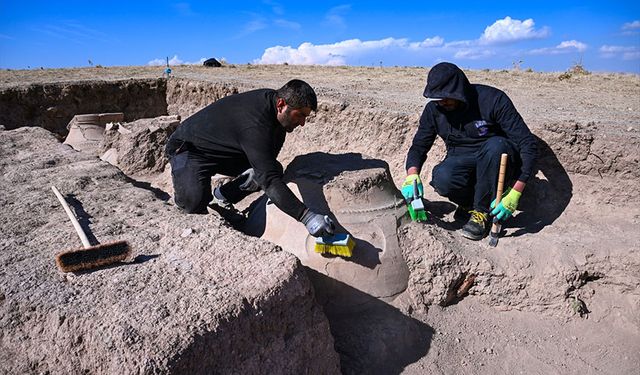 Van'da 42 adet pithos bulundu! Bakın ne için kullanılıyormuş