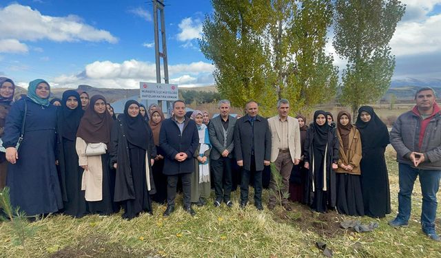 Muradiye’de ‘Hafızlar Hatıra Ormanı’ oluşturuldu