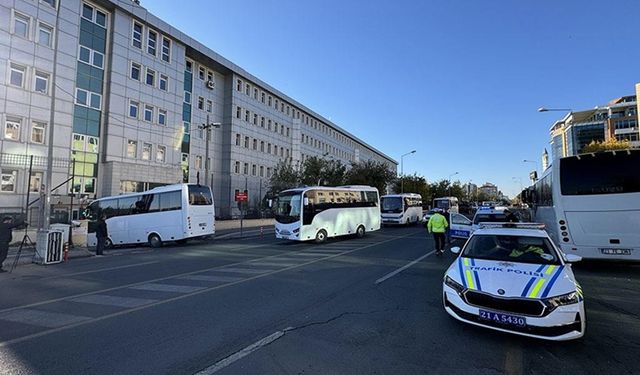 Narin cinayeti davasında 3’üncü gün! Sanık ve tanıklar adliyeye getirildi