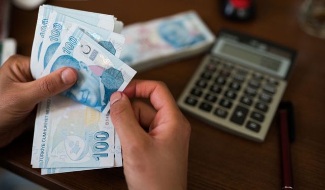 Bankalarda para çekme ve yatırmada kaynak belgesi zorunluluğu başlıyor