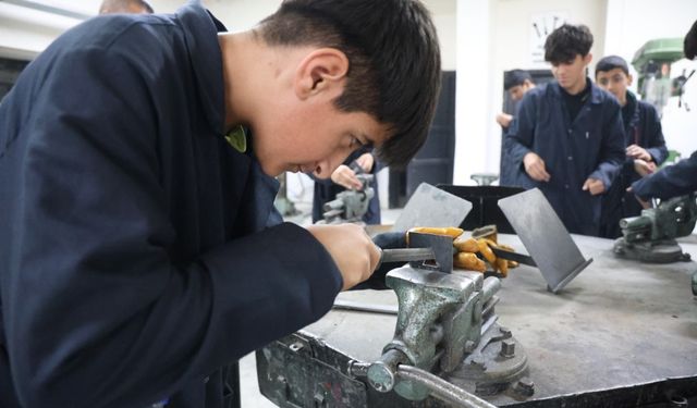 Elazığ Mesleki ve Teknik Anadolu Lisesi bir yılda 7 milyon ciro yaptı