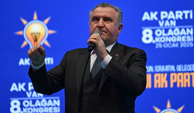 Gençlik ve Spor Bakanı Bak, partisinin Van 8. Olağan İl Kongresi'nde konuştu