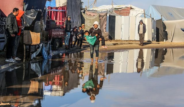 Gazze'de soğuktan donarak ölen bebek sayısı 7'ye yükseldi