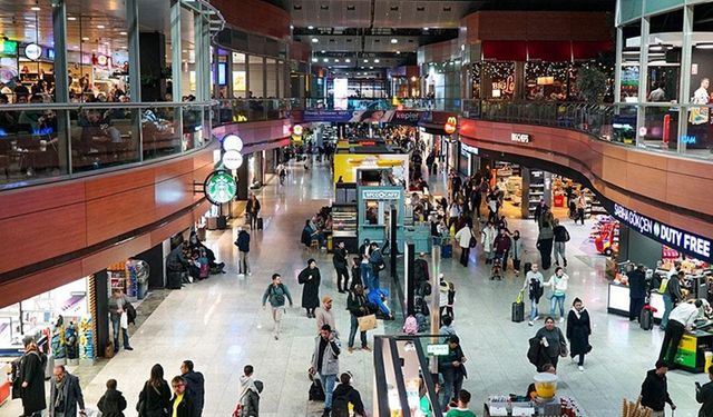 Türkiye'deki havalimanlarından uçan yolcuların yüzde 53'ü İstanbul'da ağırlandı