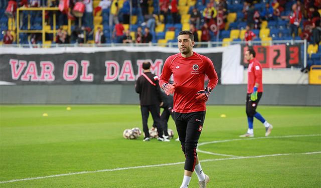 Van Spor tecrübeli file bekçisini renklerine kattı