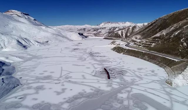 En düşük sıcaklık Van'da ölçüldü; Zernek Baraj Gölü dondu