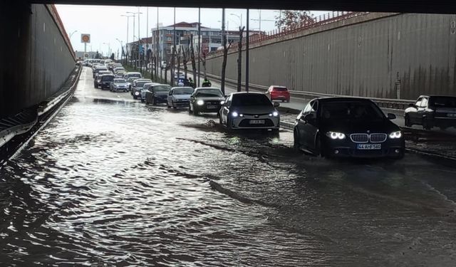 Malatya'da sağanak etkili oluyor