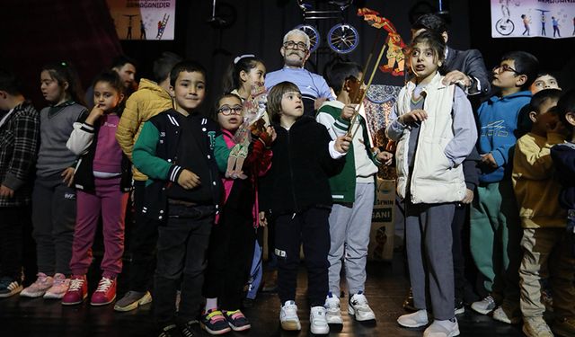 Otizmli çocuklar gönüllerince eğlendi