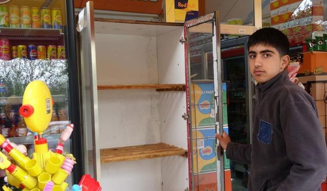 Van'da ekmek krizi! Market ve bakkalların ekmek dolapları boş kaldı
