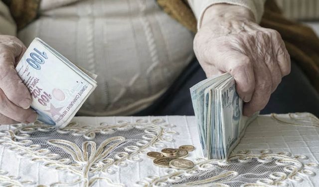 Bakan Işıkhan'dan ev kadınlarına emeklilik müjdesi