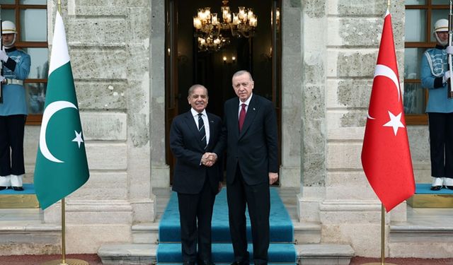 Cumhurbaşkanı Erdoğan, Şahbaz Şerif'i kabul etti