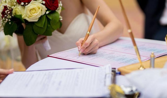 Evlilik kredisi alan çiftler çocuk sahibi olursa borçları silinecek