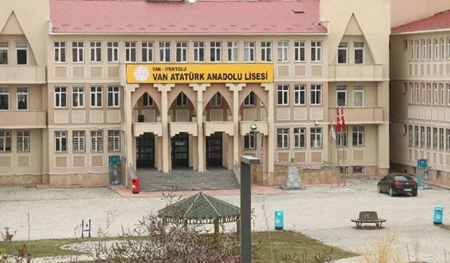 Van’da Atatürk Lisesi Mezunları bir araya gelecek! Önemli organizasyon başlıyor