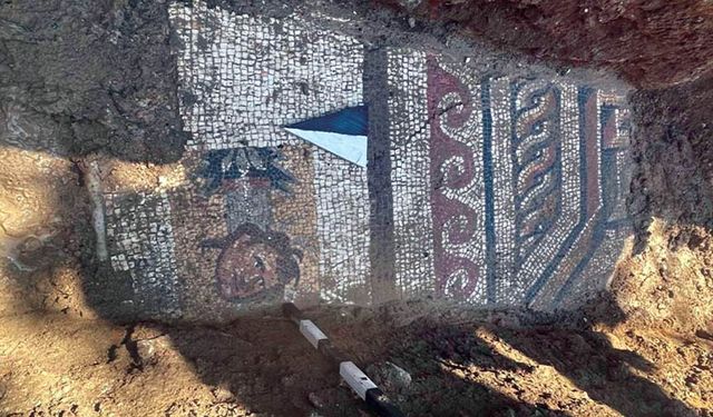 Altyapı çalışmasında 1500 yıllık mozaik bulundu