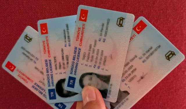 Eski tip ehliyetleri yenilemek için son tarih 31 Ekim olarak açıklandı